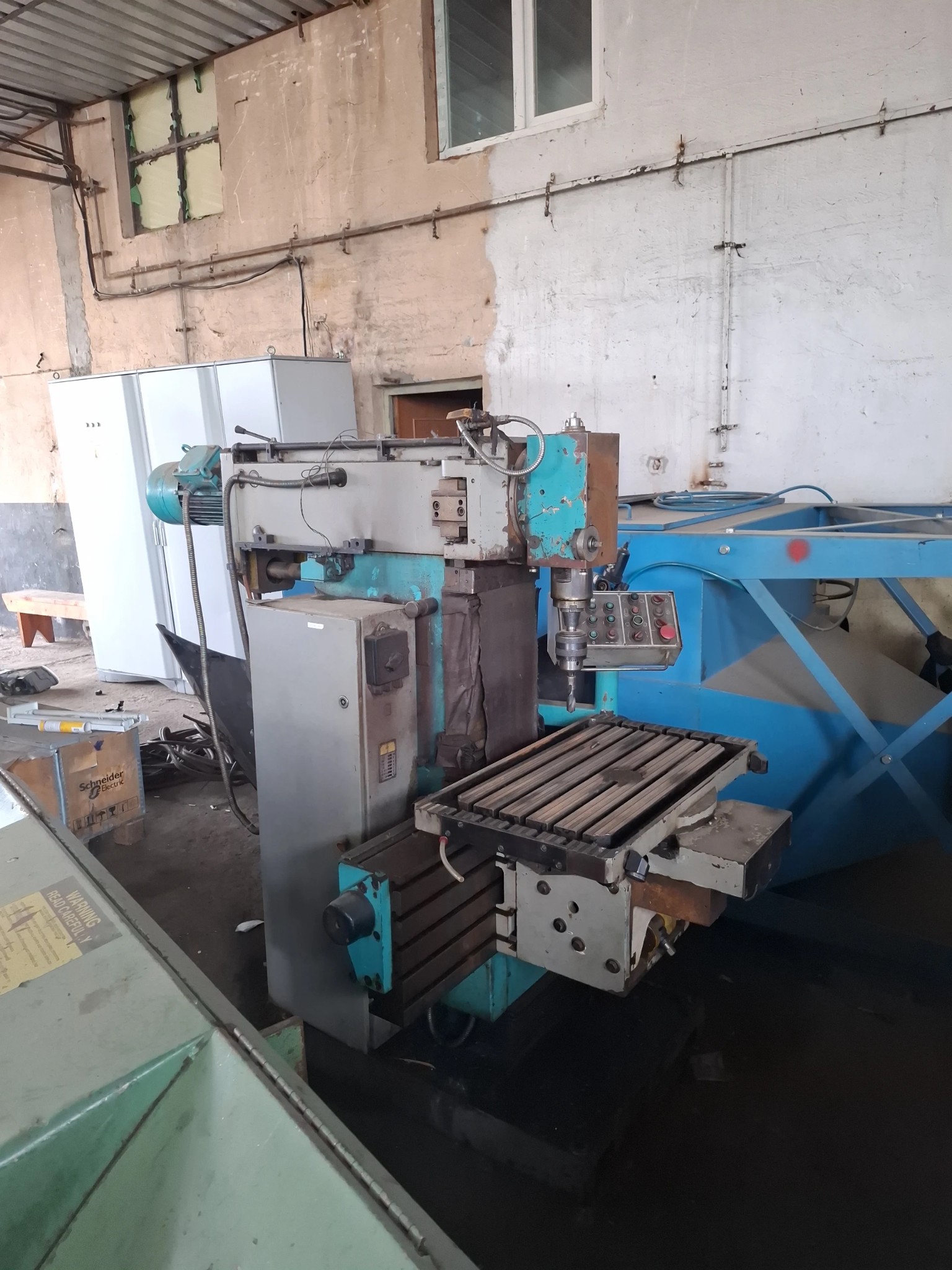 Freza Universală Industrială Robustă - Gata de Producție
