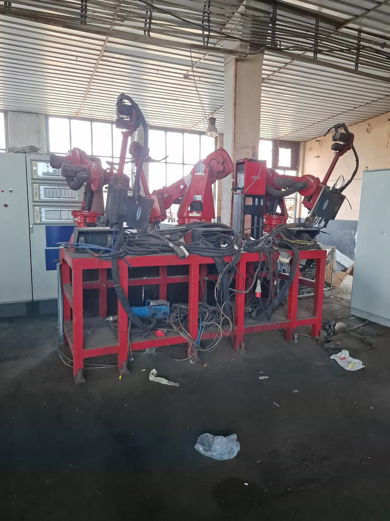 Roboți industriali de sudură KUKA/FRONIUS - Stare bună, imediat utilizabili - 1/1